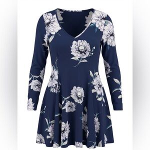Gilli Navy Floral Long Sleeve Dress